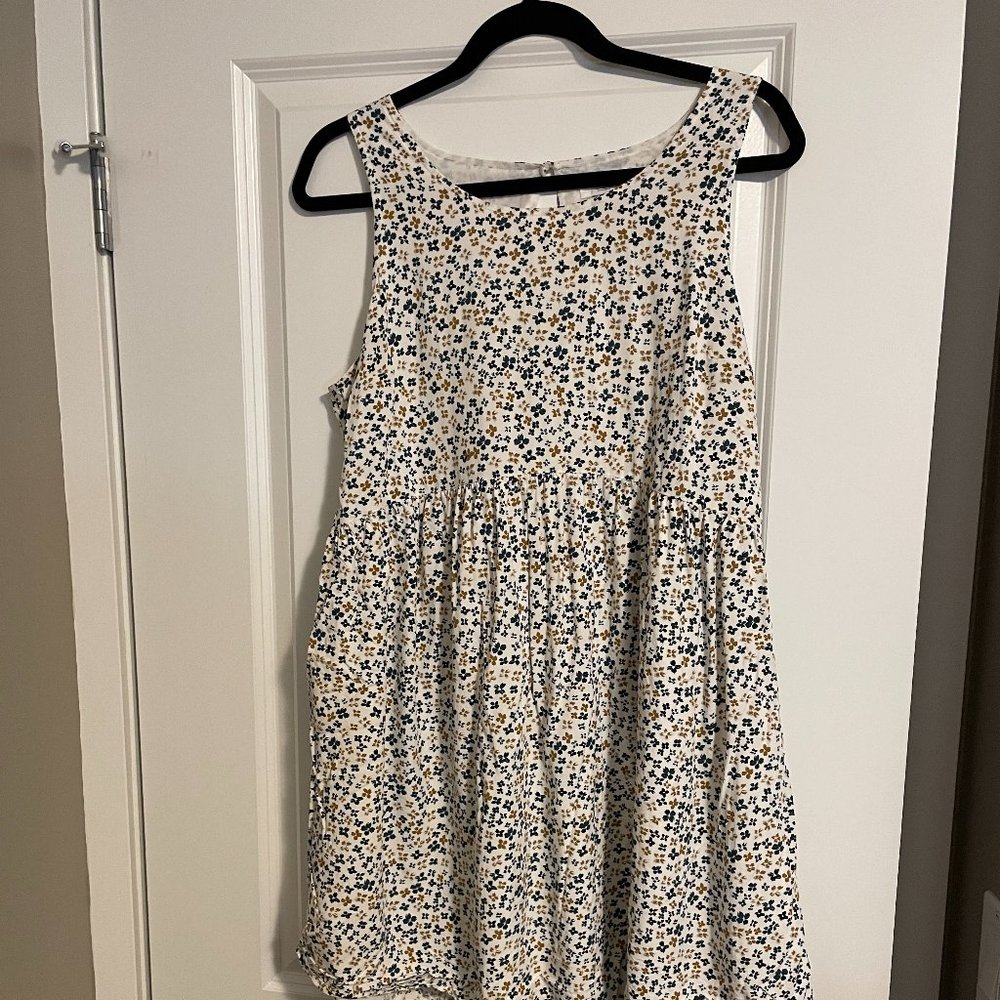 ⭐️5 for $25⭐️ 

Floral Sleeveless Dress